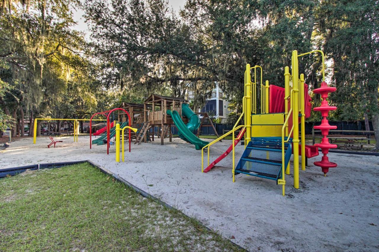 Hilton Head Condo With Balcony And Pool, Walk To Beach Хилтън Хед Айлънд Екстериор снимка