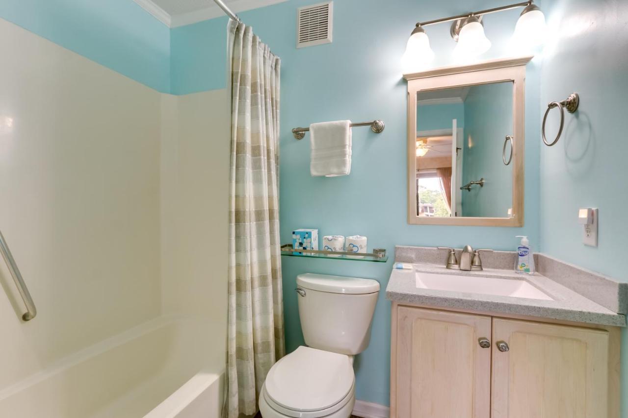 Hilton Head Condo With Balcony And Pool, Walk To Beach Хилтън Хед Айлънд Екстериор снимка